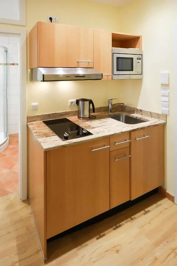 Homeoffice & More - Kral Hotels Erlangen Apartment